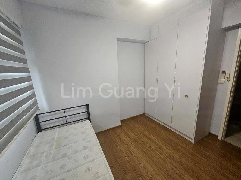 Room (HDB) for Rent in  475B Yishun Street 44 - Image 1